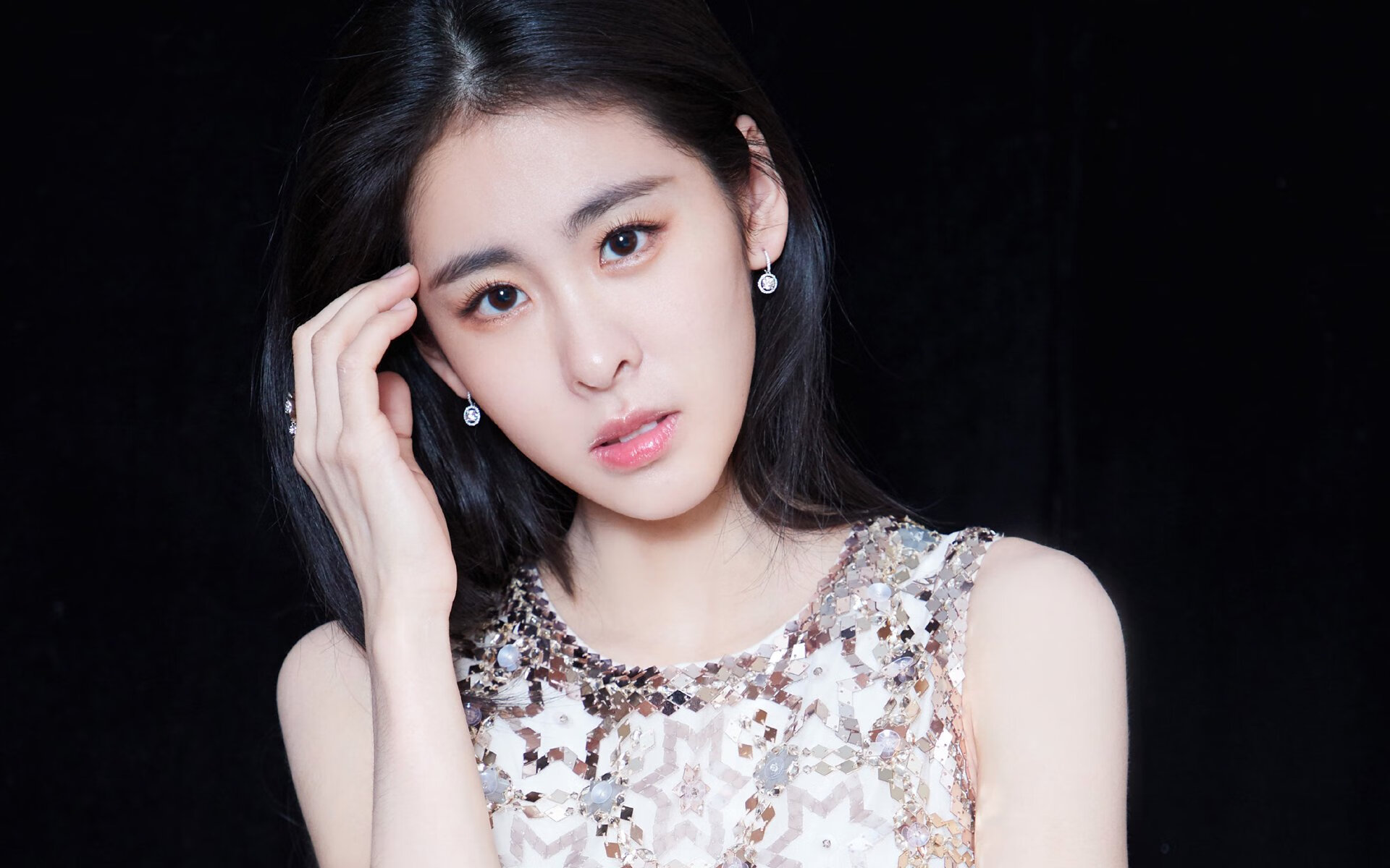 利物浦欧冠赛场奋勇前行,目标冲击冠军