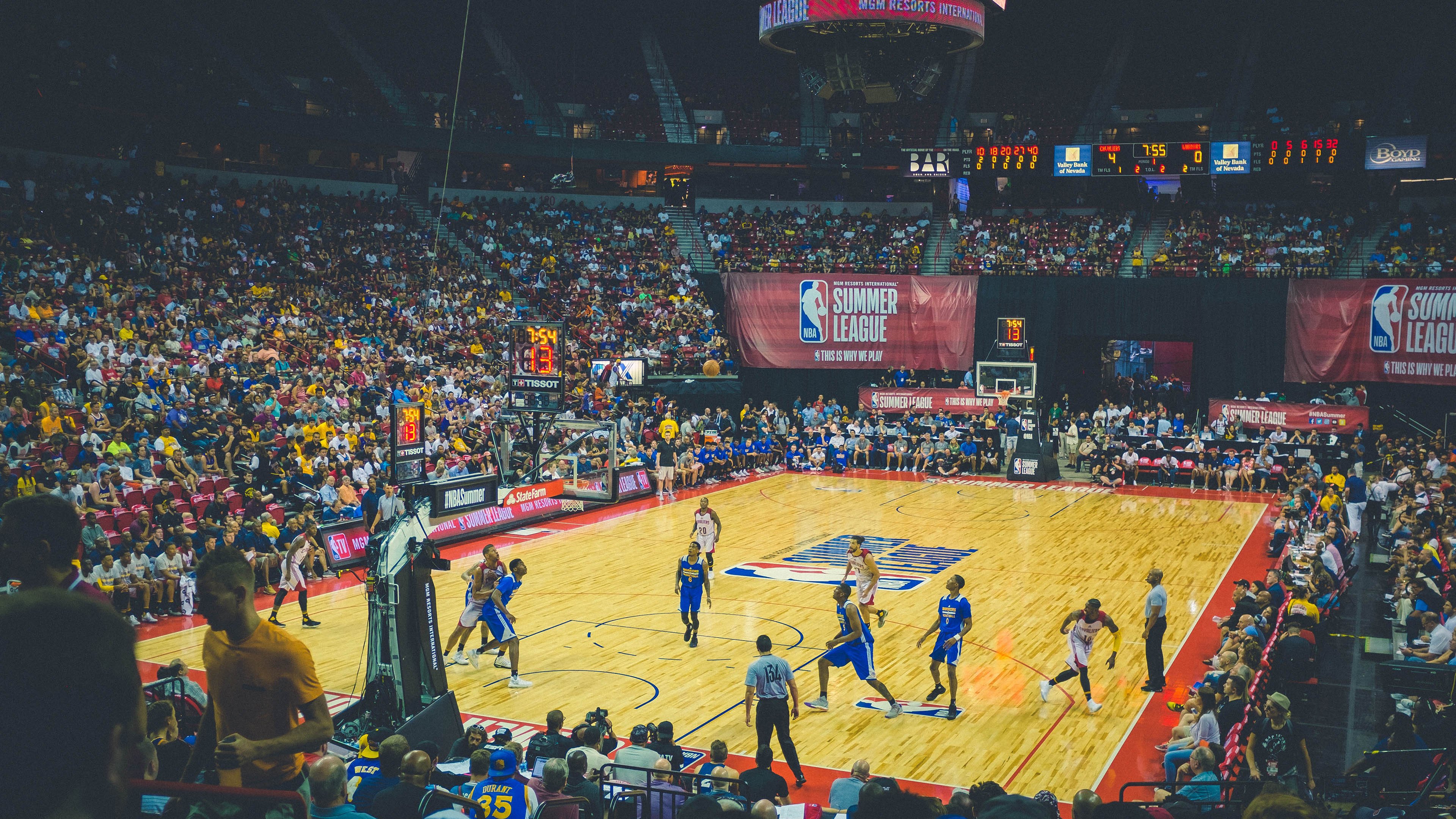 篮球全明星阵容投票平台上线引发热潮，篮球全明星赛规则